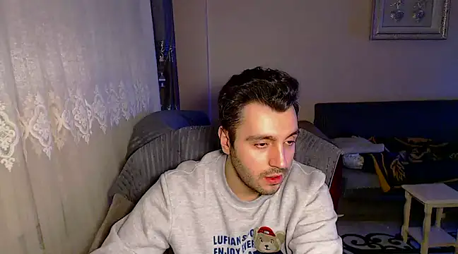 Snapshot of handsomeee04 chatting on 02.21.25 handsomeee04 online show from 02.21.25