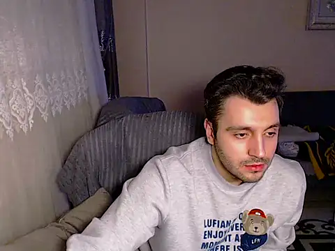 Snapshot of handsomeee04 chatting on 02.22.25 handsomeee04 online show from 02.22.25