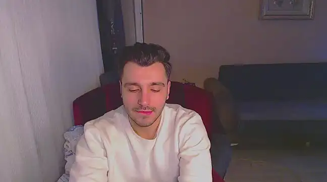 Snapshot of handsomeee04 chatting on 02.28.25 handsomeee04 online show from 02.28.25
