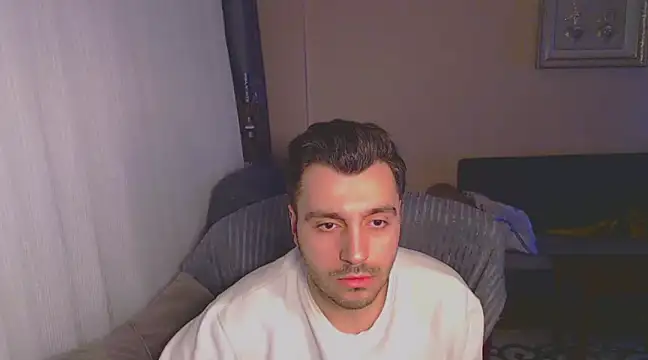 Snapshot of handsomeee04 chatting on 02.28.25 handsomeee04 online show from 02.28.25