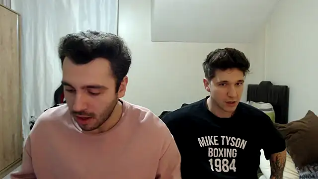 handsomeee04 online show from 10.31.25