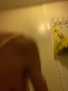 Snapshot of ekskekejejej chatting on 02.04.25 ekskekejejej online show from 02.04.25