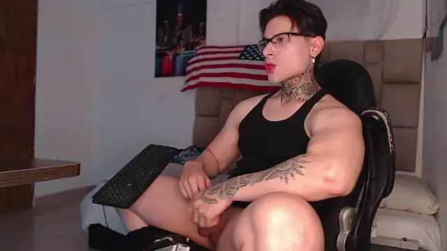 Snapshot of DennisWalkerr chatting on 01.08.25 DennisWalkerr online show from 01.08.25