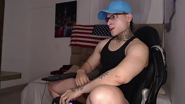 Snapshot of DennisWalkerr chatting on 02.20.25 DennisWalkerr online show from 02.20.25