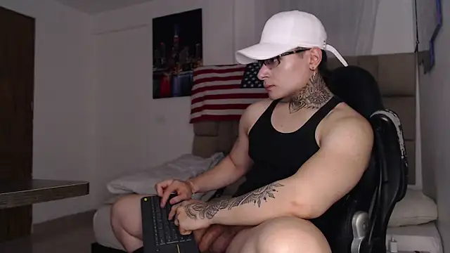 Snapshot of DennisWalkerr chatting on 03.19.25 DennisWalkerr online show from 03.19.25