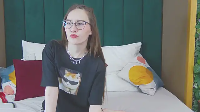SashaMeow online show from 12.30.24