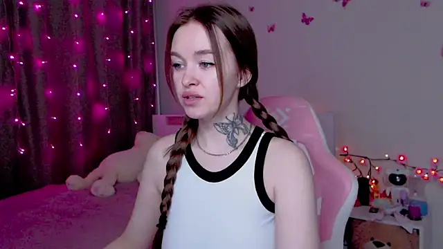 Naughty Mable online show from 11.04.25