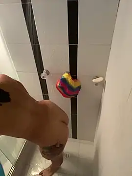 lauuraww online show from 01.19.25