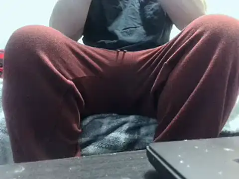 Snapshot of party51502 chatting on 02.26.25 party51502 online show from 02.26.25