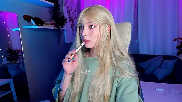 Snapshot of forget_me_not_eve chatting on 01.18.25 forget me not eve online show from 01.18.25