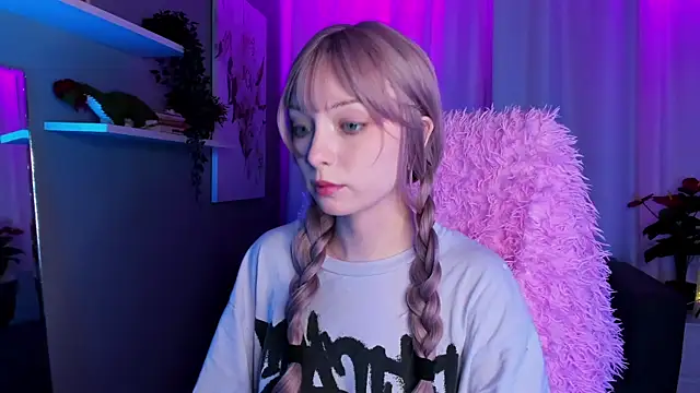 Snapshot of forget_me_not_eve chatting on 01.20.25 forget me not eve online show from 01.20.25