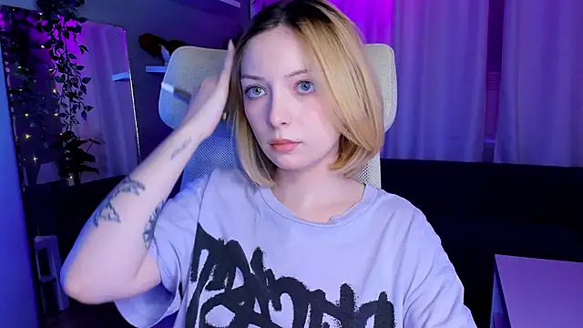 Snapshot of forget_me_not_eve chatting on 01.25.25 forget me not eve online show from 01.25.25