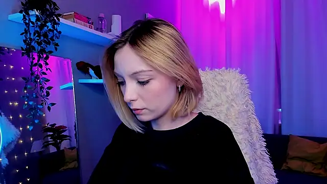 Snapshot of forget_me_not_eve chatting on 01.27.25 forget me not eve online show from 01.27.25