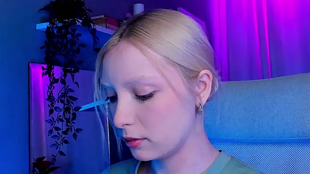 Snapshot of forget_me_not_eve chatting on 02.16.25 forget me not eve online show from 02.16.25