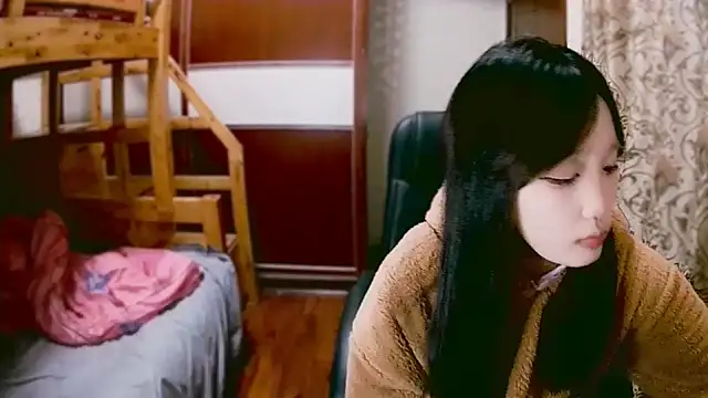 Snapshot of lulu-2002 chatting on 01.02.25 lulu-2002 online show from 01.02.25