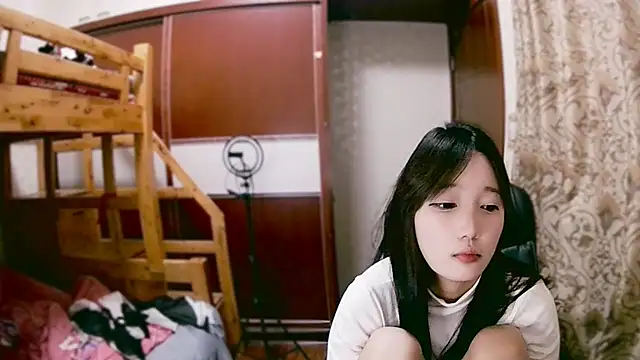 Snapshot of lulu-2002 chatting on 01.05.25 lulu-2002 online show from 01.05.25