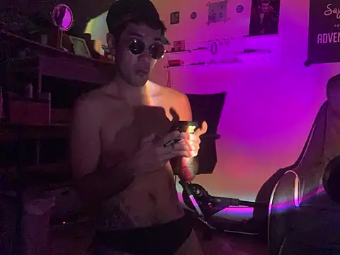 Snapshot of ArabianAsian chatting on 02.11.25 ArabianAsian online show from 02.11.25