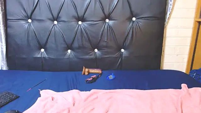 EROTIC BARBIE28 online show from 05.24.26