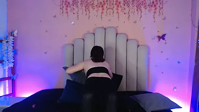 Sweetlu gh online show from 10.11.25