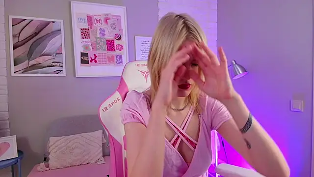 NellieLoyns online show from 03.14.25