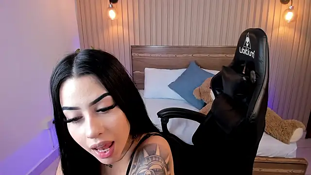 veronica 19  online show from 01.08.25