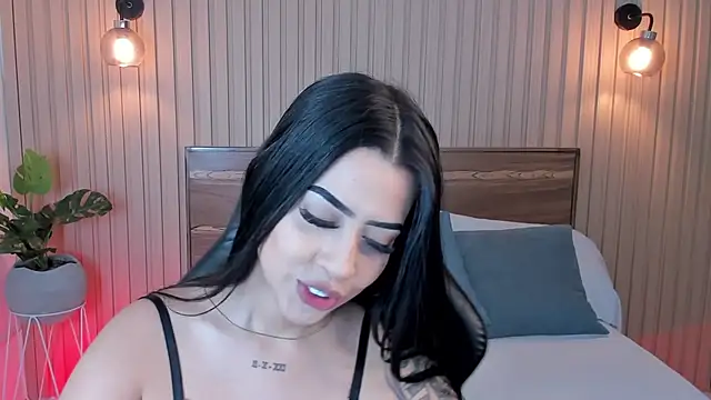 veronica 19  online show from 01.17.25