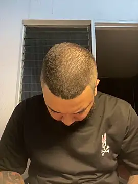 Snapshot of El_Titan1998 chatting on 02.15.26 El Titan1998 online show from 02.15.26