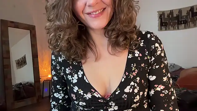 leahsparkles online show from 11.09.25