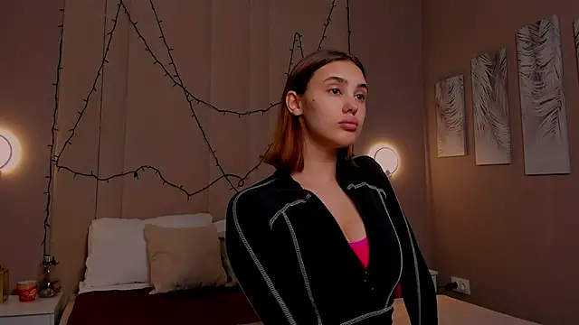 Snapshot of AngelicaKleee chatting on 09.18.25 AngelicaKleee online show from 09.18.25