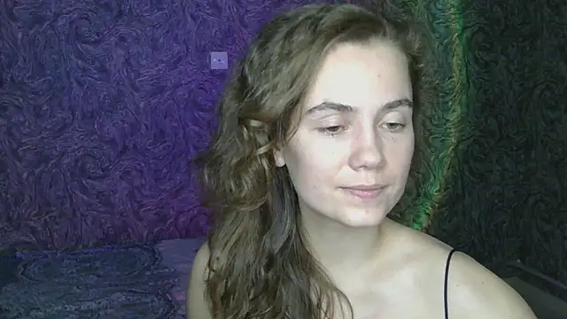 Snapshot of CurlyNed chatting on 02.07.25 CurlyNed online show from 02.07.25