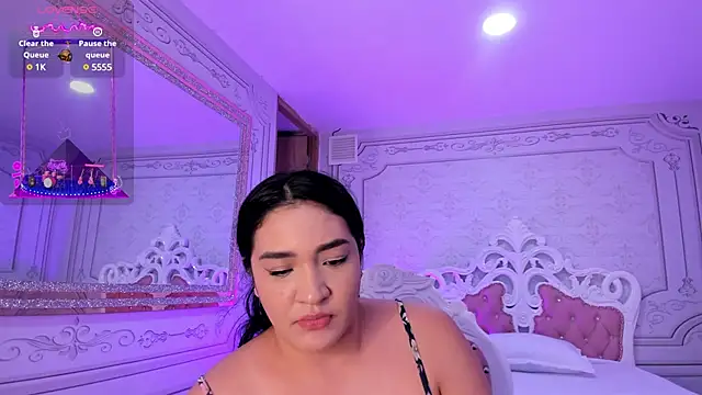 stefany duque1  online show from 02.21.25