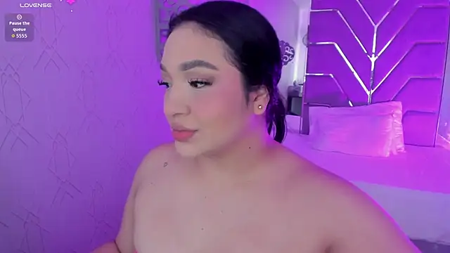 stefany duque1  online show from 02.05.26