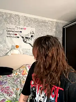 Sabrina shells online show from 10.01.25