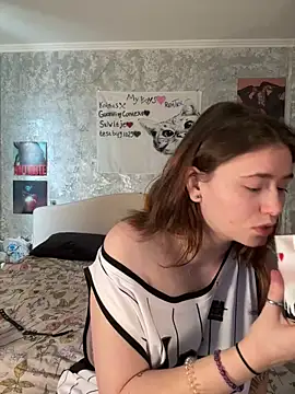 Sabrina shells online show from 10.08.25