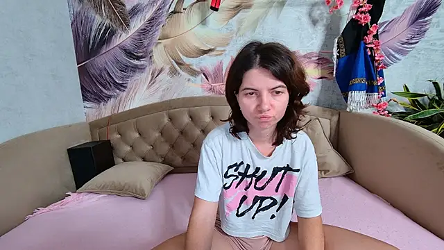 Anoraa online show from 10.06.25