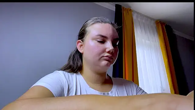 Dreamyblushfairy online show from 08.02.26