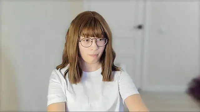 Snapshot of _hannah_baker chatting on 02.12.25 hannah baker online show from 02.12.25