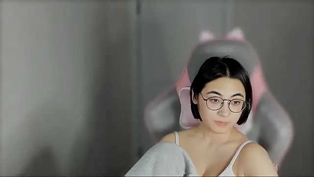 Snapshot of _hannah_baker chatting on 03.09.25 hannah baker online show from 03.09.25