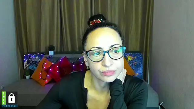Arianasweety23 online show from 01.23.25