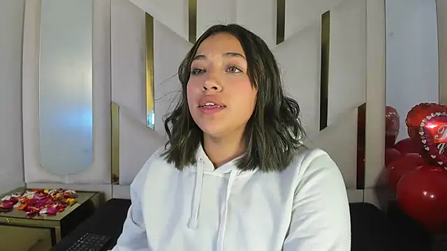 IsabellRodriguez18 online show from 02.15.26