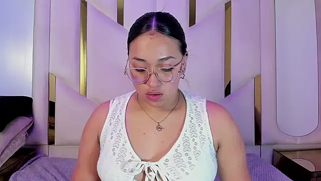 IsabellRodriguez18 online show from 03.26.26