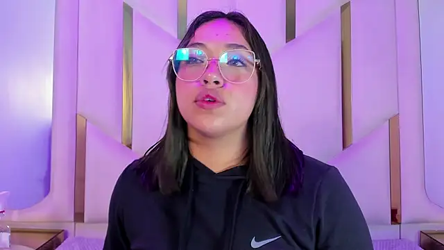 IsabellRodriguez18 online show from 04.16.26