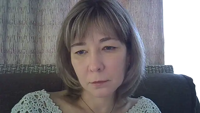 EllaJohnsonX online show from 01.05.25