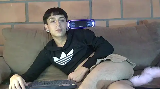 Alexa Cortes online show from 12.24.24