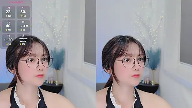 Snapshot of Natasha2025 chatting on 10.17.25 Natasha2025 online show from 10.17.25