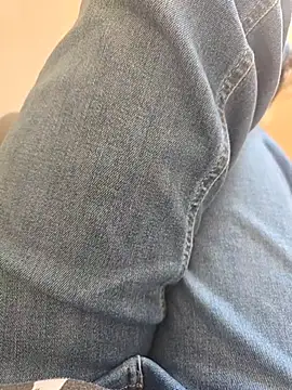 lizzzziee online show from 10.13.25