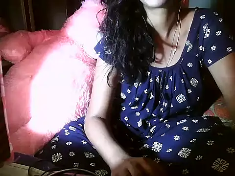 Snapshot of Half_Girlfriend_ chatting on 10.21.25 Half Girlfriend  online show from 10.21.25