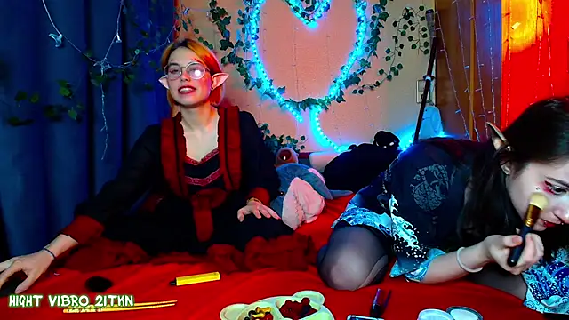 Snapshot of TrickyKitsune chatting on 02.14.25 TrickyKitsune online show from 02.14.25