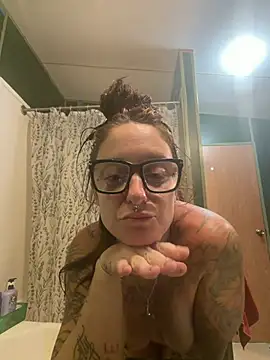 Snapshot of Eden_Darkskye chatting on 07.15.26 Eden Darkskye online show from 07.15.26