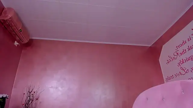 Snapshot of evanew_ chatting on 02.03.25 evanew  online show from 02.03.25